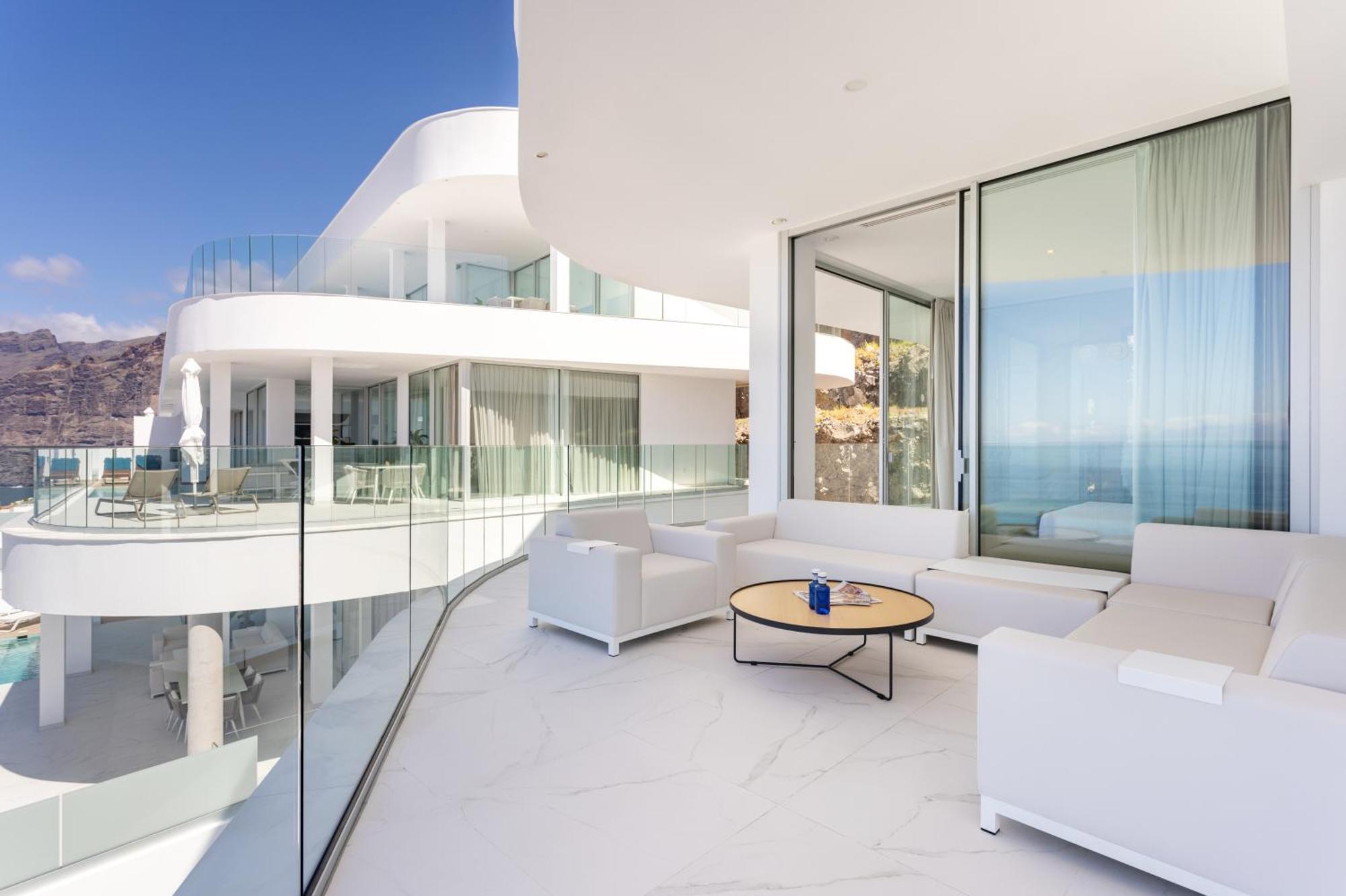 Crystal I Luxury Apartments By Enjoyahome Acantilado de los Gigantes Exterior photo