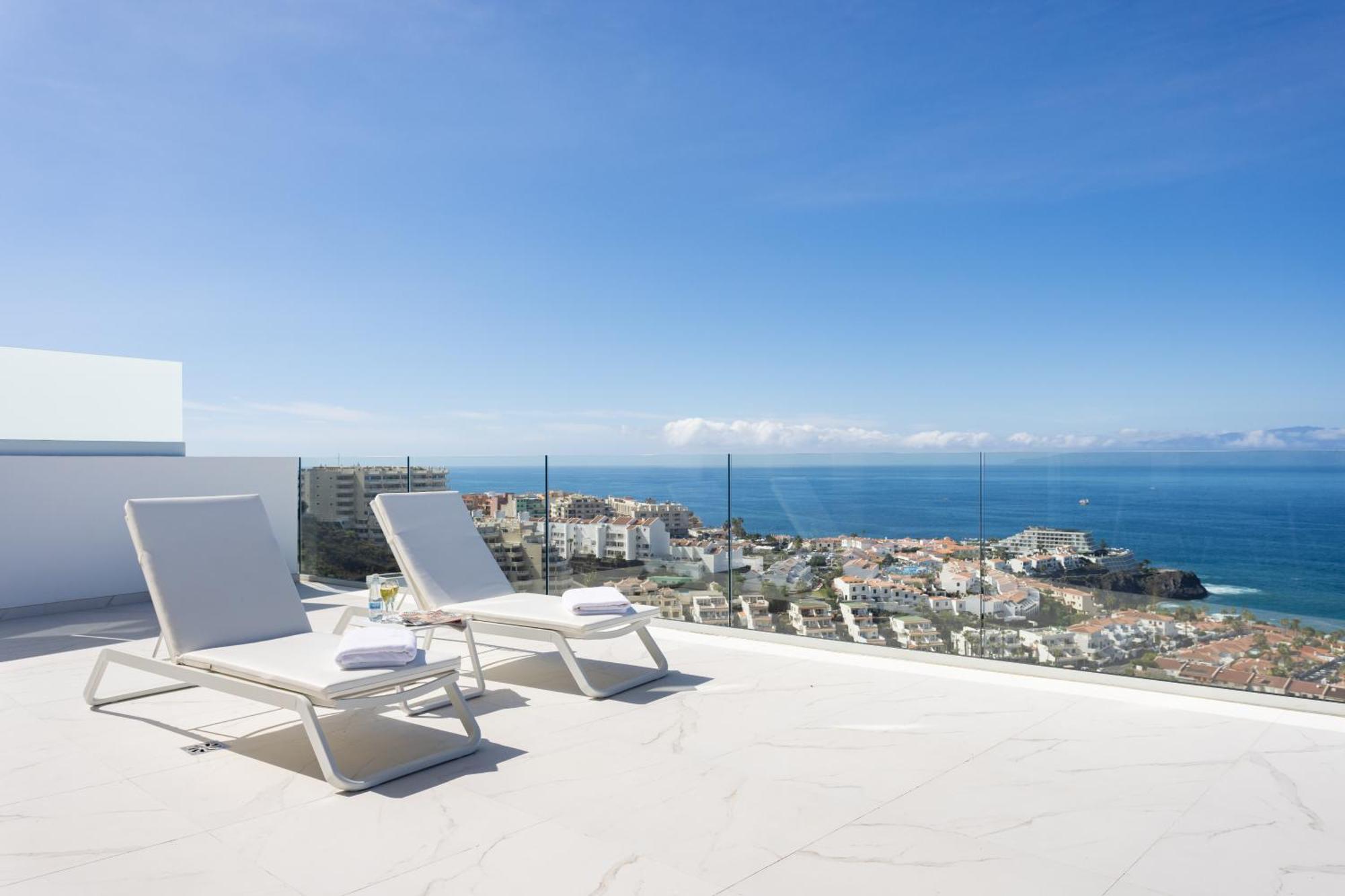 Crystal I Luxury Apartments By Enjoyahome Acantilado de los Gigantes Exterior photo