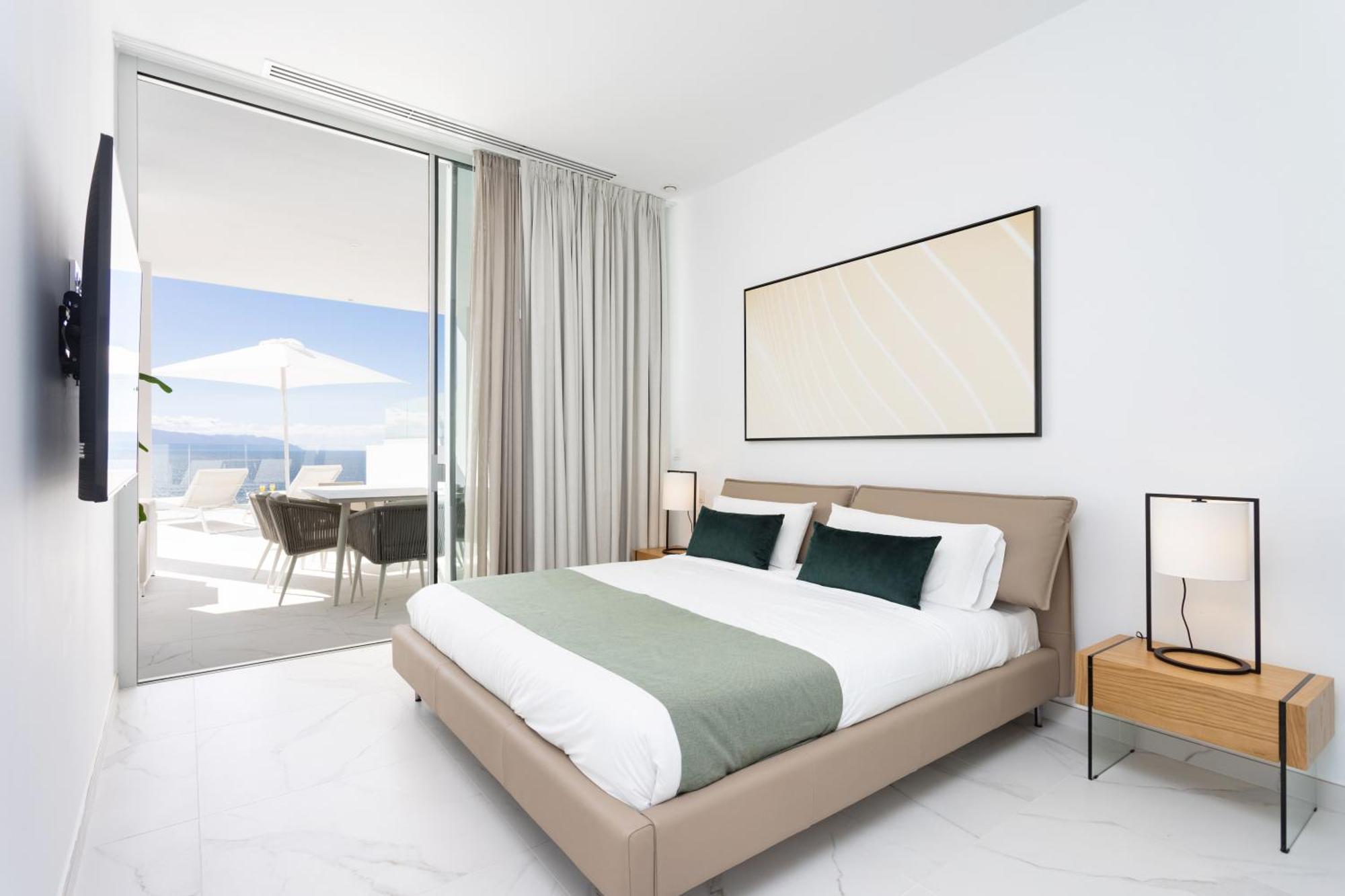 Crystal I Luxury Apartments By Enjoyahome Acantilado de los Gigantes Exterior photo