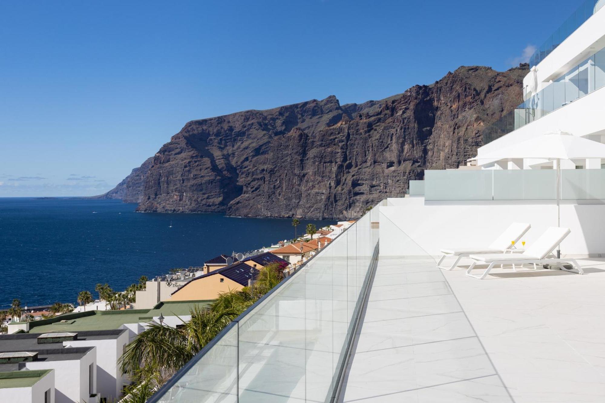 Crystal I Luxury Apartments By Enjoyahome Acantilado de los Gigantes Exterior photo